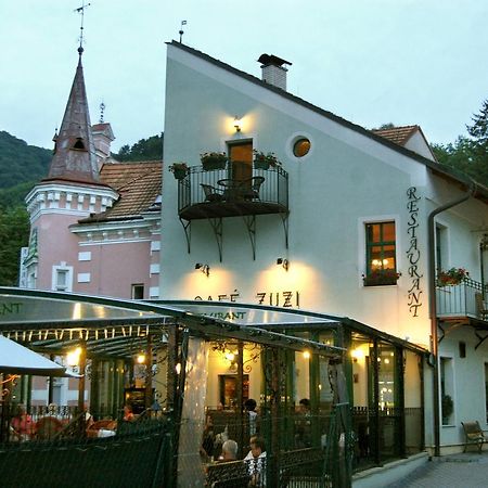 Trenčianske Teplice Penzion Zuzi מראה חיצוני תמונה