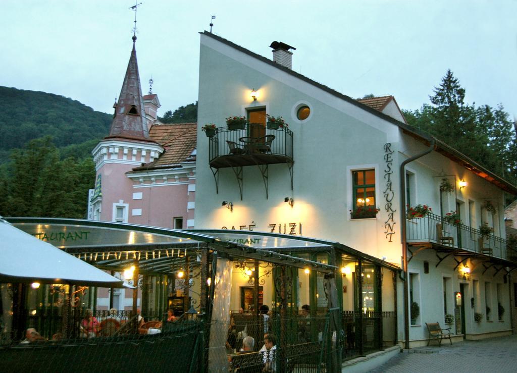 Trenčianske Teplice Penzion Zuzi מראה חיצוני תמונה