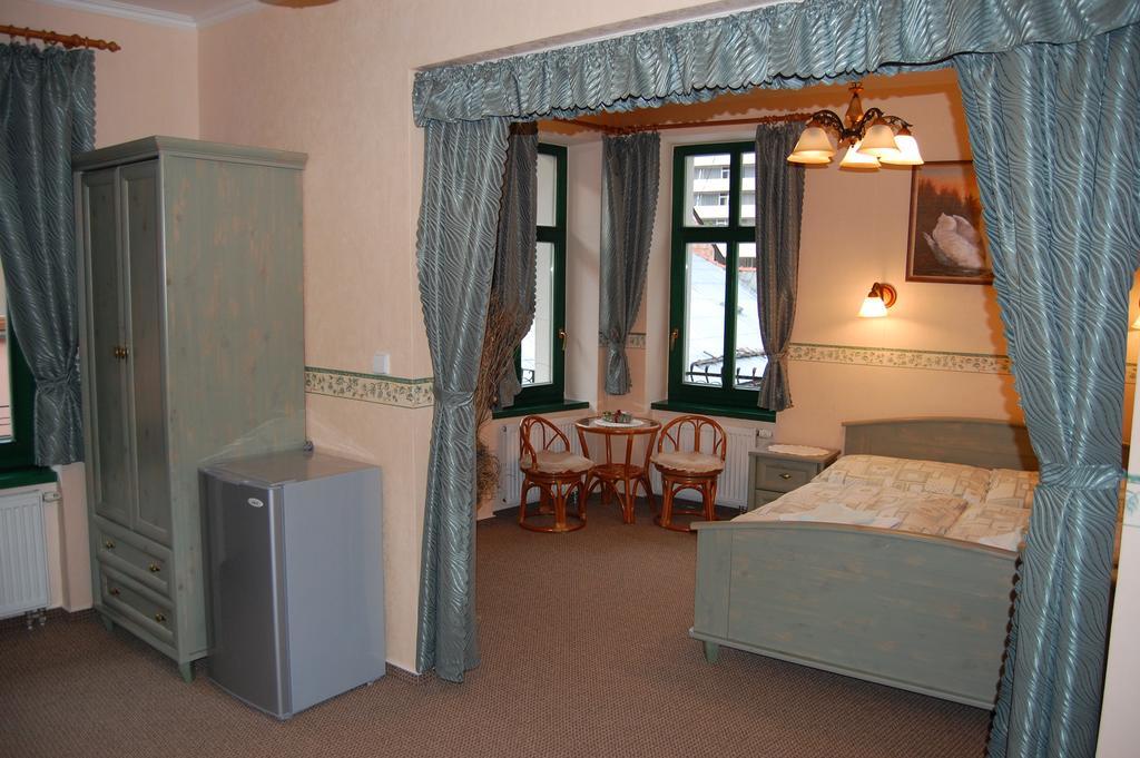 Trenčianske Teplice Penzion Zuzi מראה חיצוני תמונה